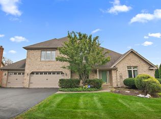 8899 Charrington Dr, Frankfort, IL 60423