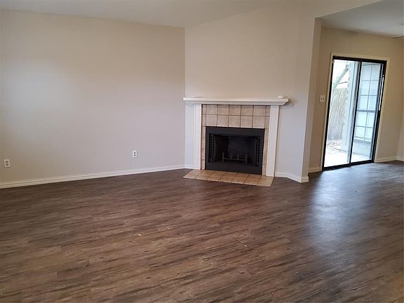 3rd image of 439 Weaver St