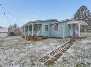 215 Main St, Port Murray, NJ 07865