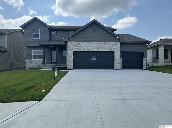 21433 Y St, Elkhorn, NE 68022
