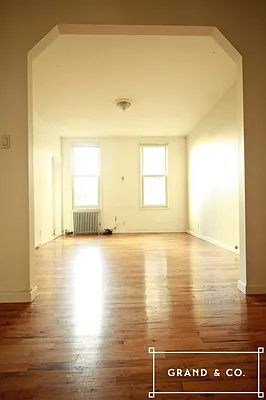 Rented by Grand & Co. | media 6