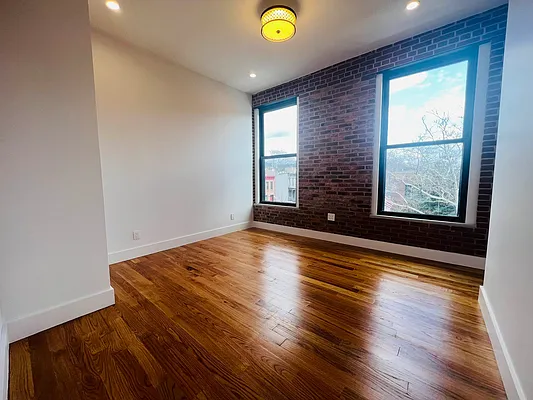 Rented by null | media 25