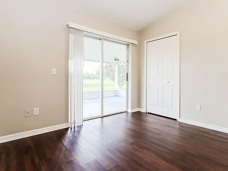 12610 Montford Ln — Photo 11