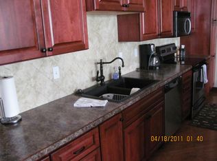 901 Main St APT C, Highland, IL 62249