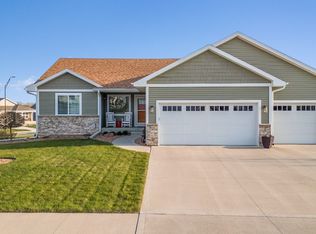 416 Meadow Rd, Adel, IA 50003