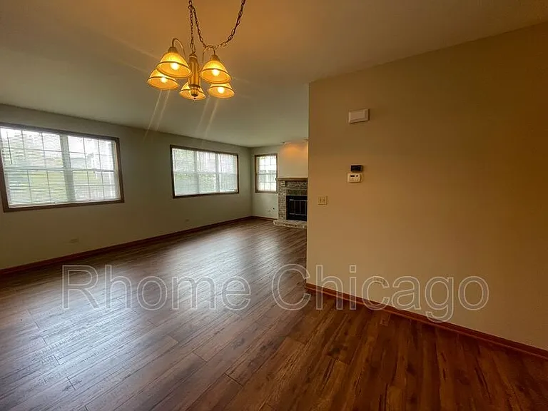 519 W Parkside Dr — Photo 13