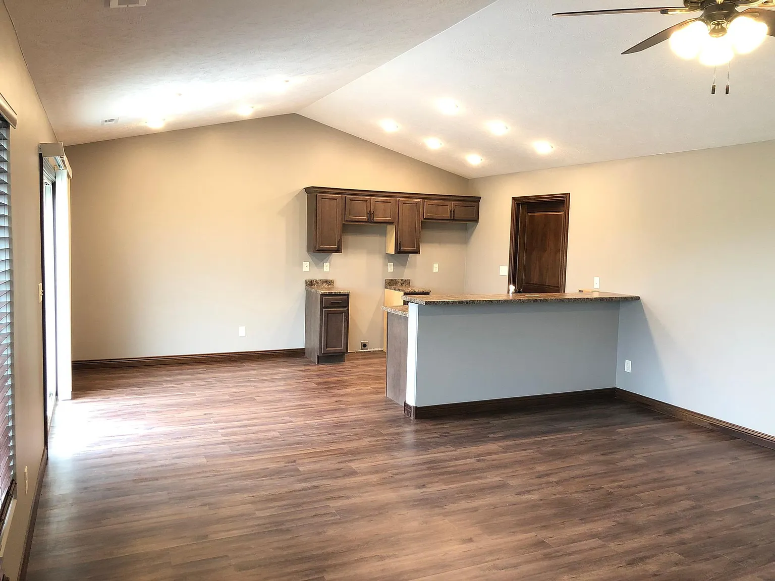 2 bed, 1322 sqft, $1,850 — Photo 2