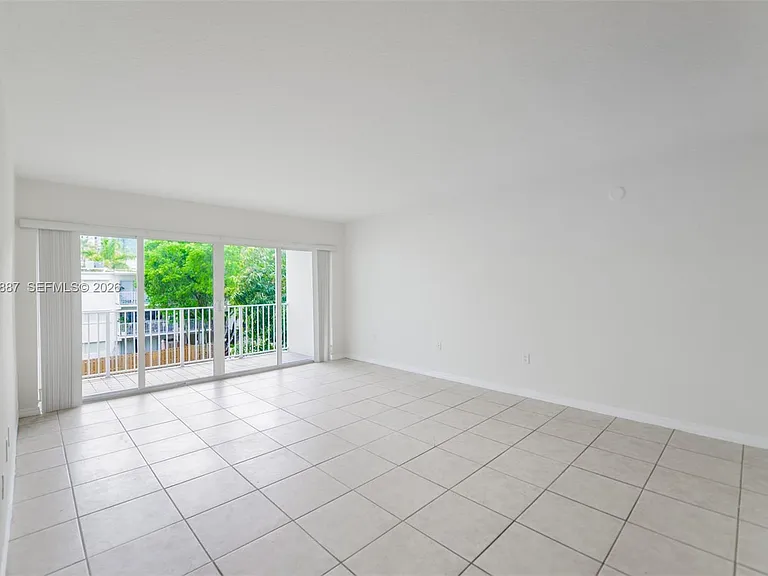 7737 SW 88th St #C312 — Photo 3