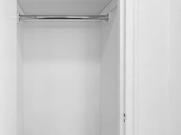 39 West 16th Street image 9 of 11