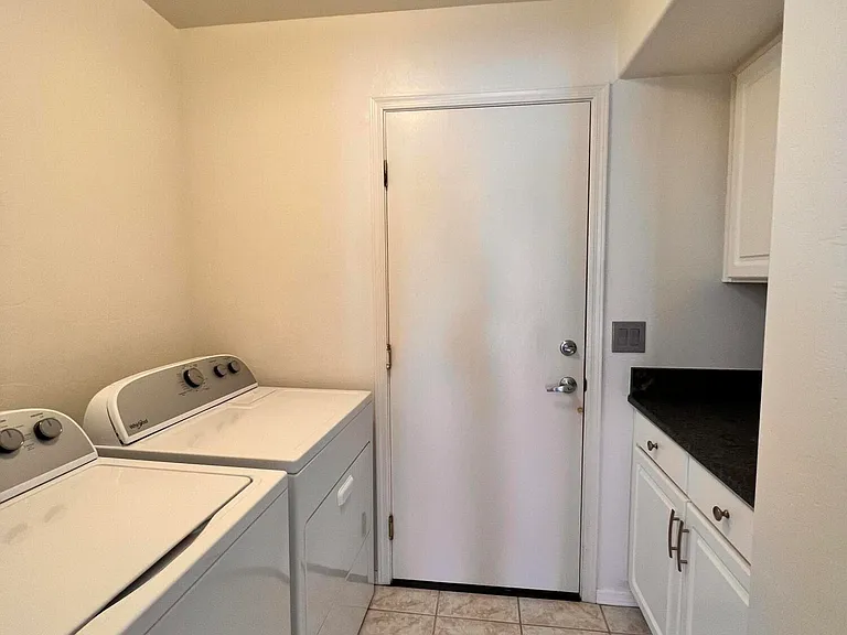 10123 N Alder Spring Dr — Photo 37