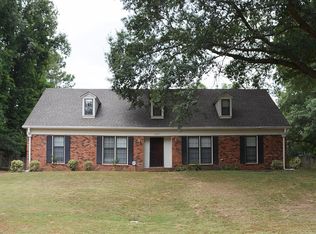 1877 Malabar Dr, Germantown, TN 38138