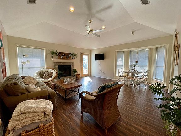 4th image of 1108 Dominik Dr
