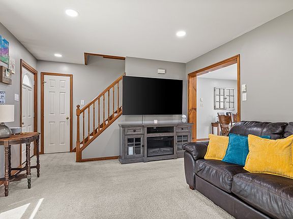 4th image of 574 Buckeye Ln