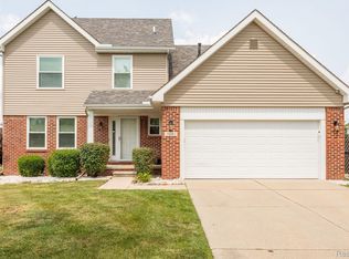 26542 Park Ln, Woodhaven, MI 48183