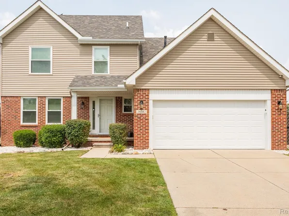 26542 Park Ln, Woodhaven, MI 48183