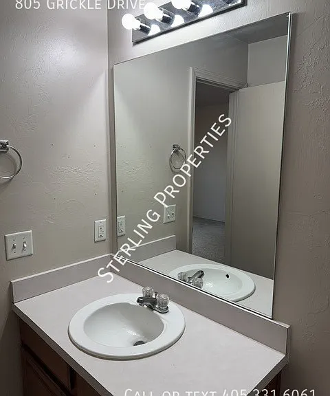 805 Grickle Dr — Photo 20