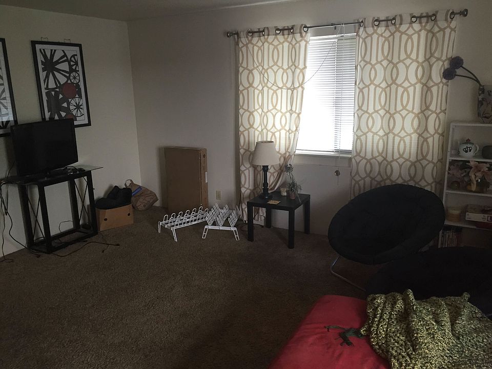 2nd image of 1849 Ferry Aly APT B