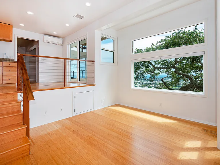 937 Roble Ln — Photo 7