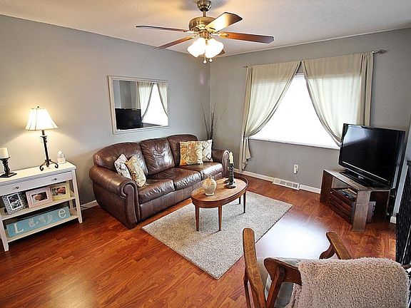 3rd image of 5758 Chanwick Dr