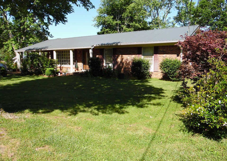 1st image of 713 Brenda Ave