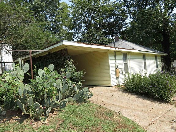 3rd image of 1301 Brayton Ave
