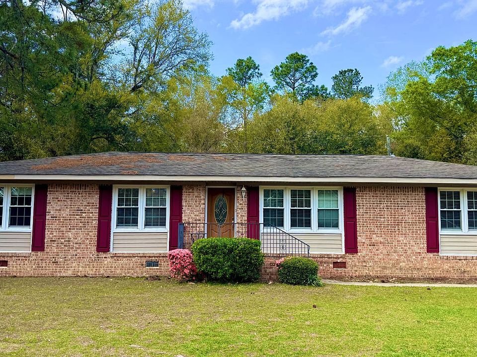 1st image of 195 Colonial Dr