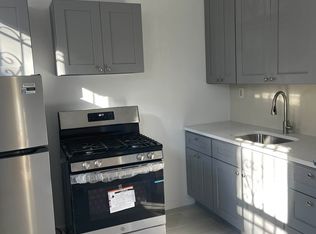 126 Tehama St #1F, Brooklyn, NY 11218