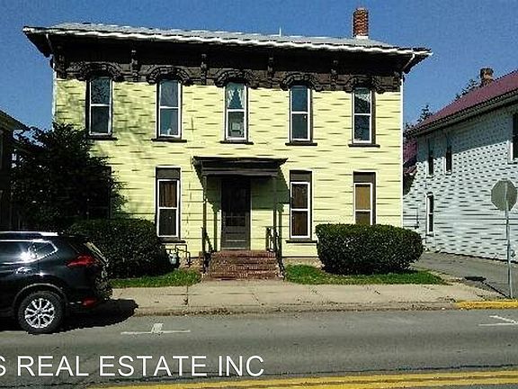 2nd image of 412 Main St APT 7