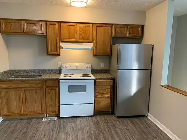 300 Kristin Dr #1