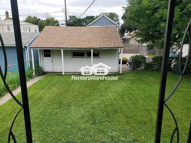 3709 41st Ave S — Photo 3