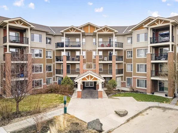 3719 Whitelaw Ln NW #310, Edmonton, AB T6W 2C3