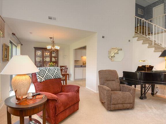 3rd image of 146 Indian Boundary Dr