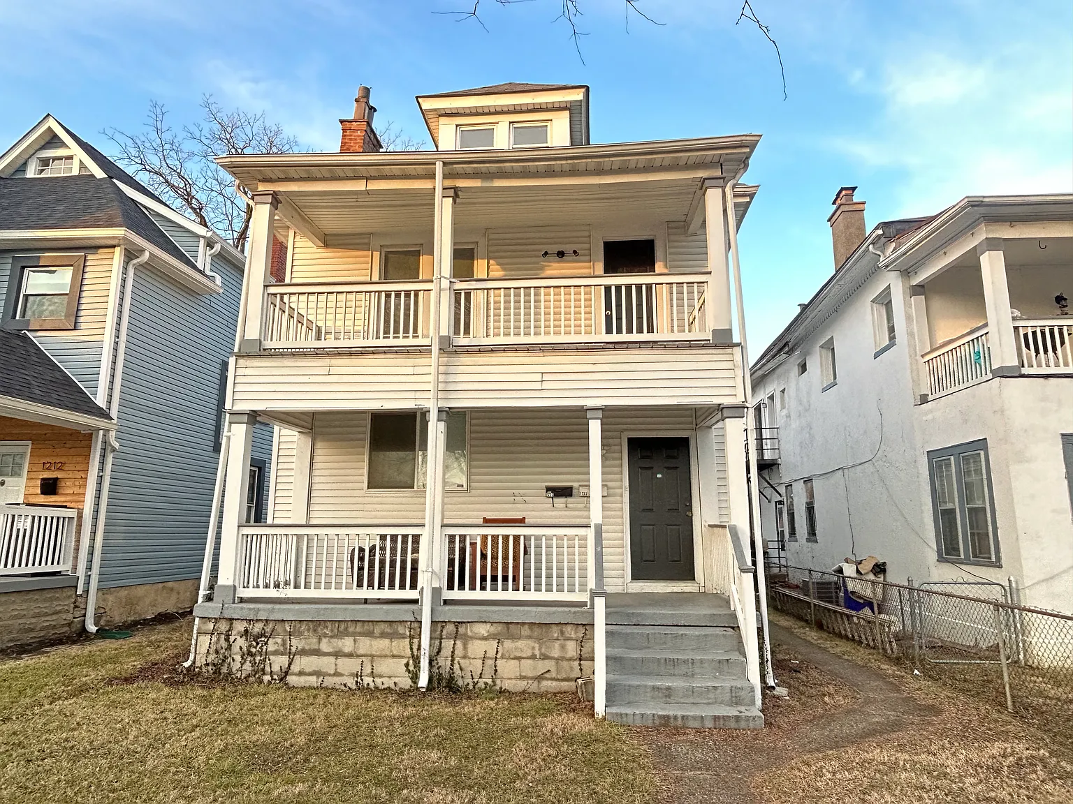 2 bed, 1400 sqft, $1,550 — Photo 1