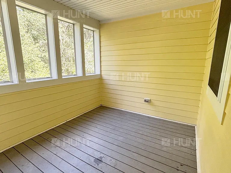 172 Scott Cir — Photo 36