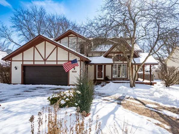 25291 W Hawthorne Ave, Antioch, IL 60002