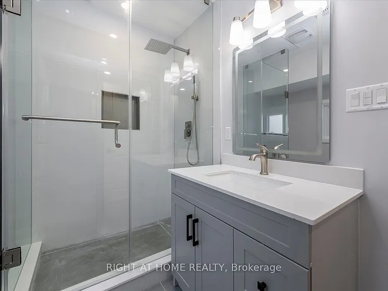 241 Rockaway Beach Pl — Photo 15