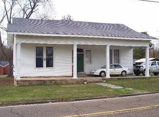 805 Grove St, West Point, MS 39773
