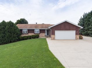 7216 288th Ave, Salem, WI 53168