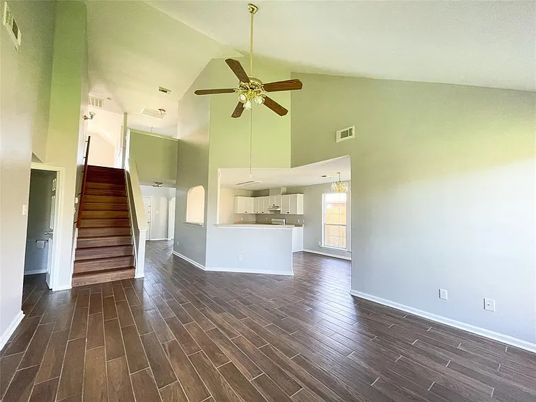 6638 Chantalle Dr — Photo 10