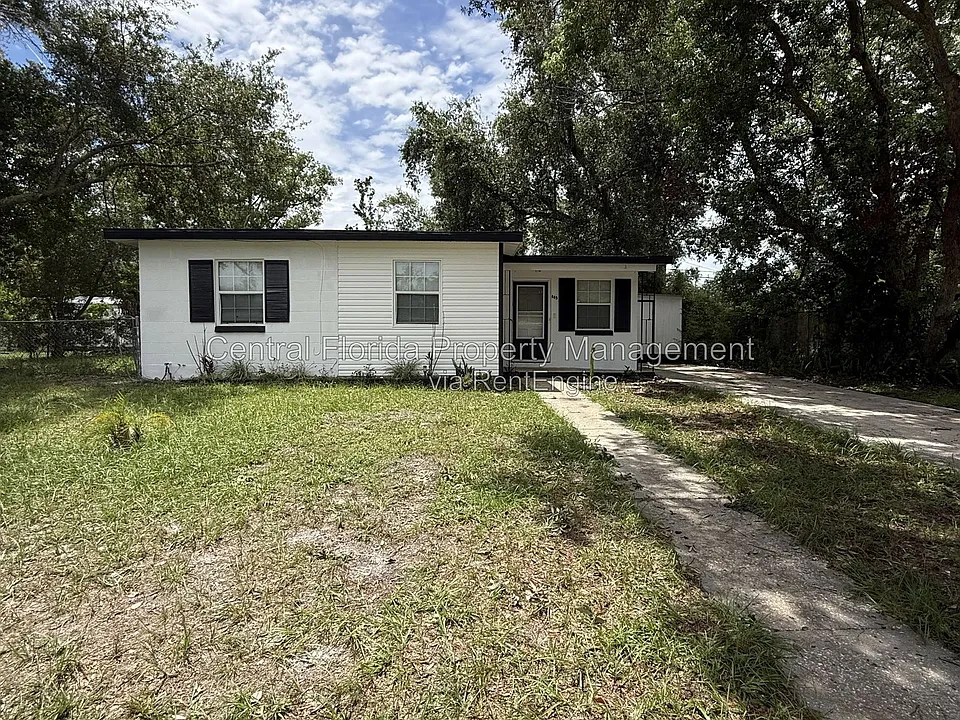 885 Rockhill St