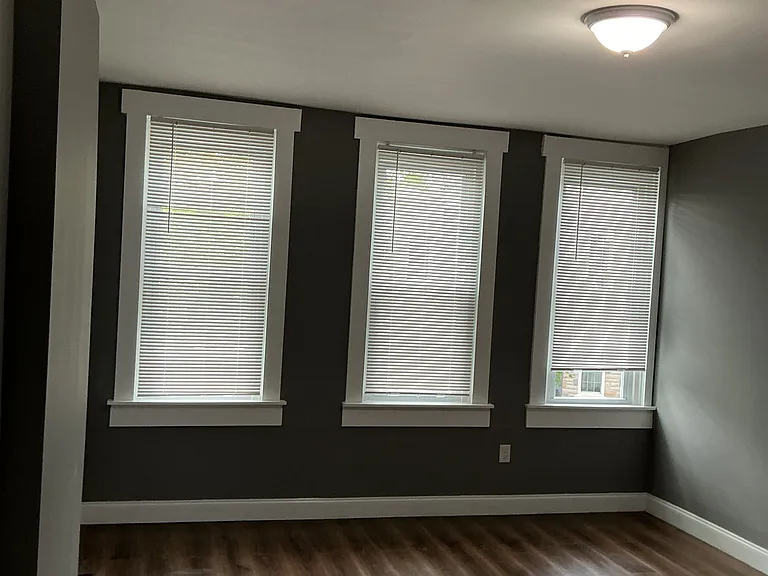 2519 W Fairmount Ave — Photo 9
