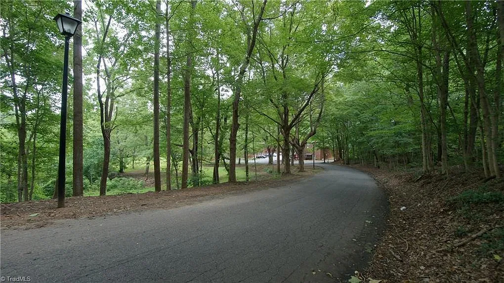 1 bed, 500 sqft, $695 — Photo 3