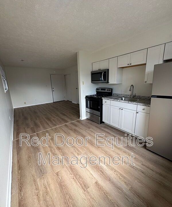 1st image of 117 W Walnut St APT 2A