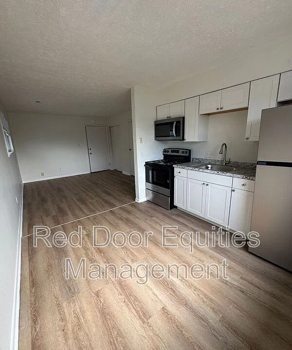117 W Walnut St #2A