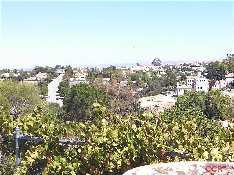 2nd image of 621 Shannon Hill Dr
