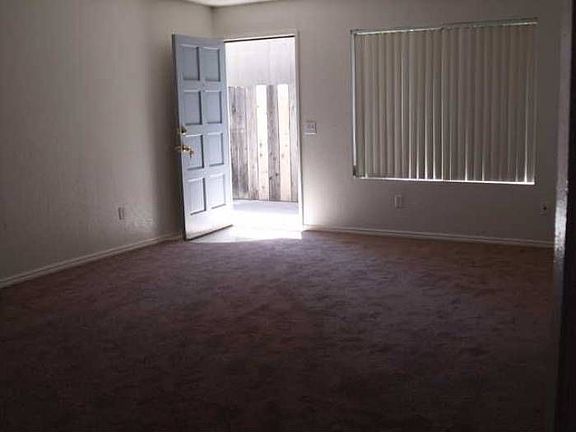 Living Room -Entrance