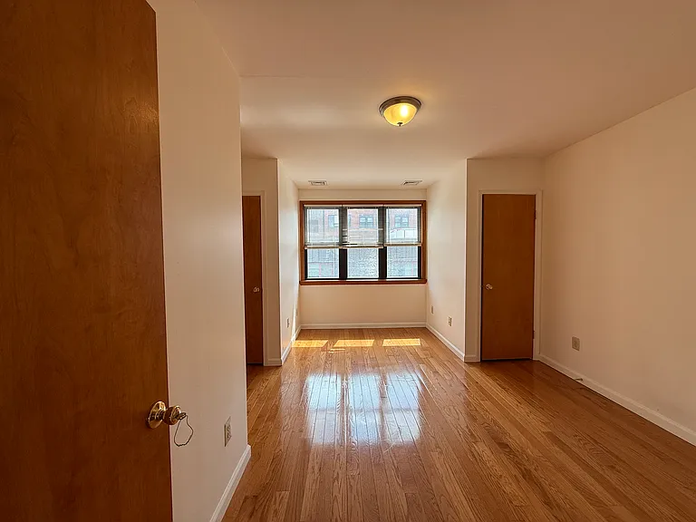 1229 Wood St #2F — Photo 17