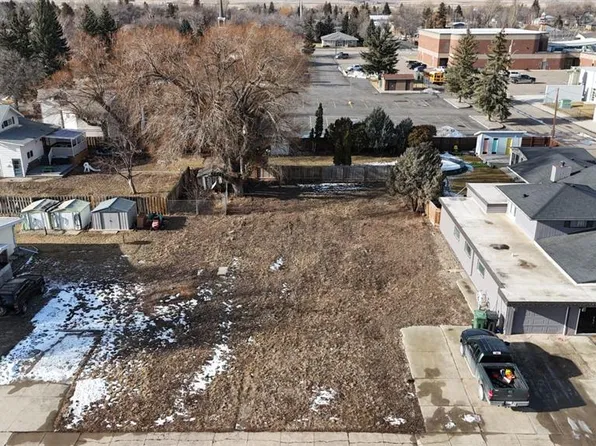 62 S 1st St E, Magrath, AB T0K 1J0