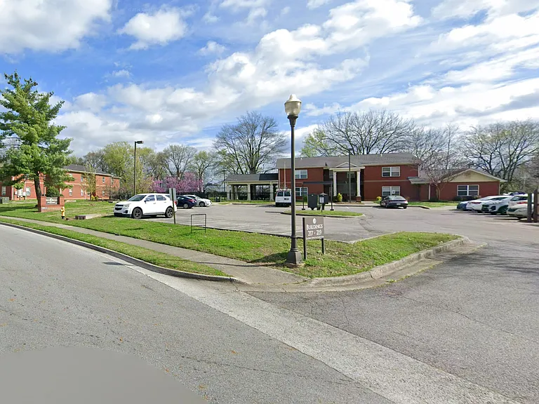 Spring Branch Apartments — Photo 1