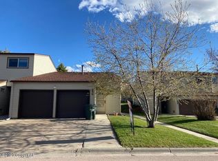 1122 Indian Hills Dr, Gillette, WY 82716